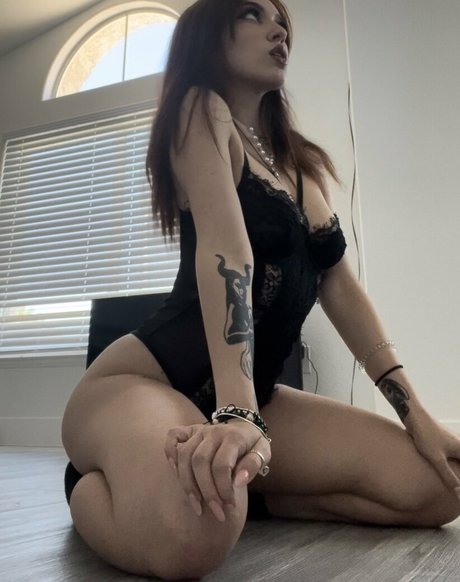 mayaried nudes model pic