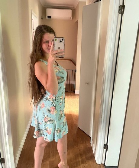 thenaughtykim sex model picture