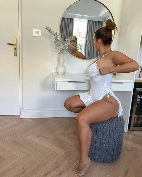 Pamela Alexandra pornstar art photos