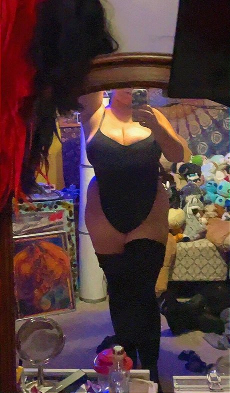 zootedzarii pretty model pics