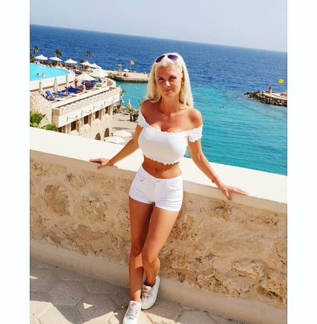 _miss manja_ naked pornstar pictures