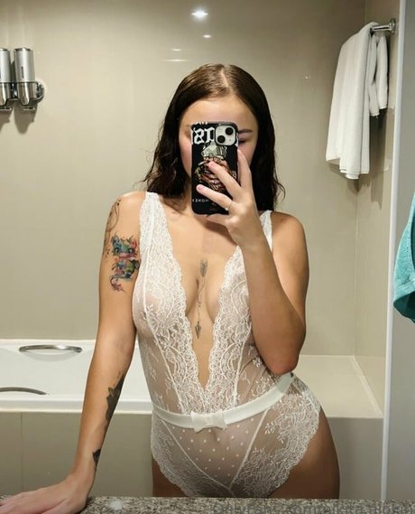 Nikola Biela star exclusive pic