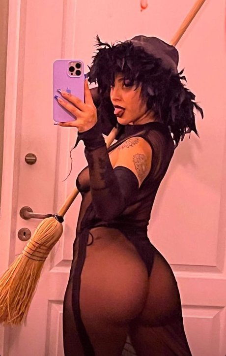 La Chilena model nudes gallery