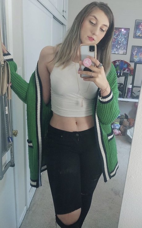 Mel Capperino Garcia naked pornstar pics