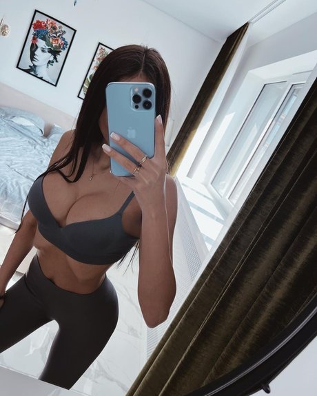 Anasteyshaa model nude pic