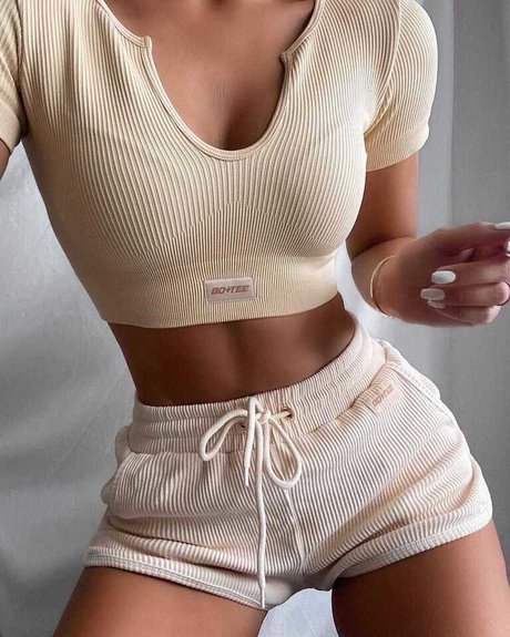 Amylouisec pornstar nudes images