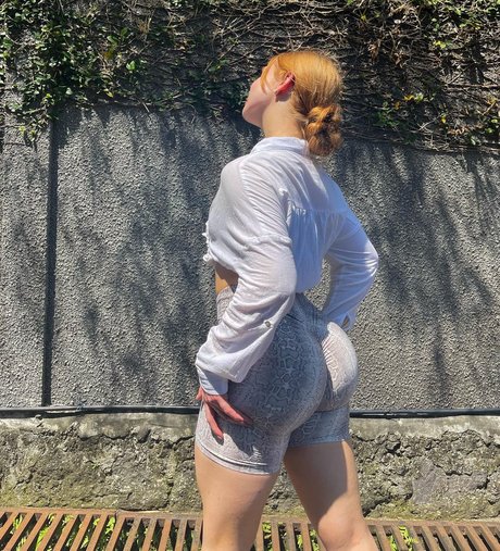 Amber J Smith pornstar pics