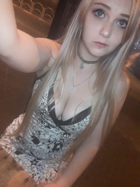 Invaderdd Dee Mente pornstar top images