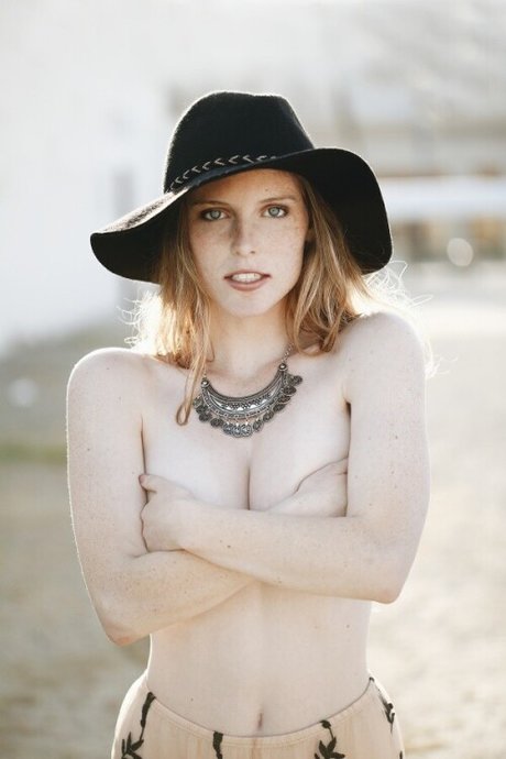 Stella Hayes_ free pornstar pic