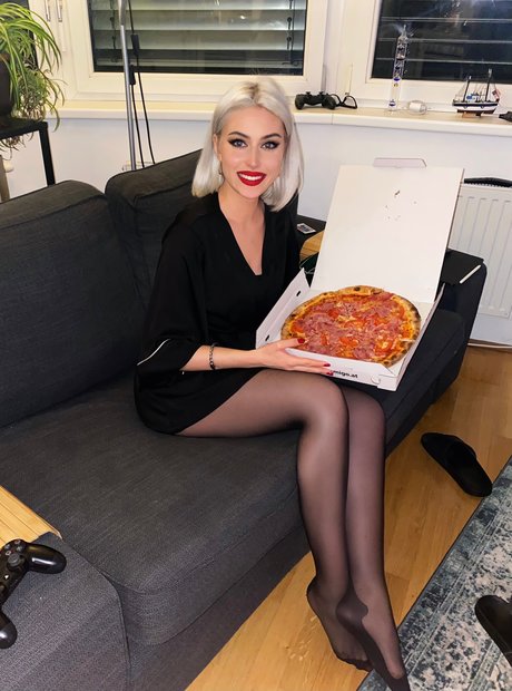 Alexandra Frenkel pornstar nude pictures