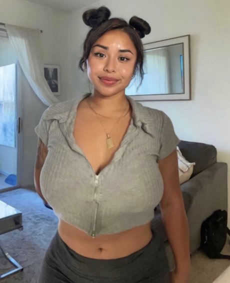 Sarai Fonseca_ art model archive