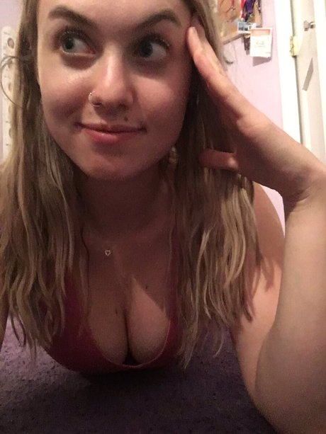 Nicfegan model porn gallery