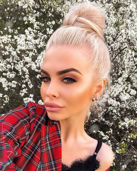 Iva Kivock nice actress pics