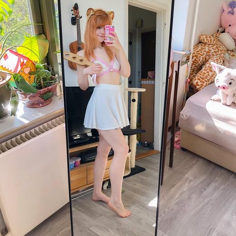 Lilsolle Chickpii pretty actress pictures