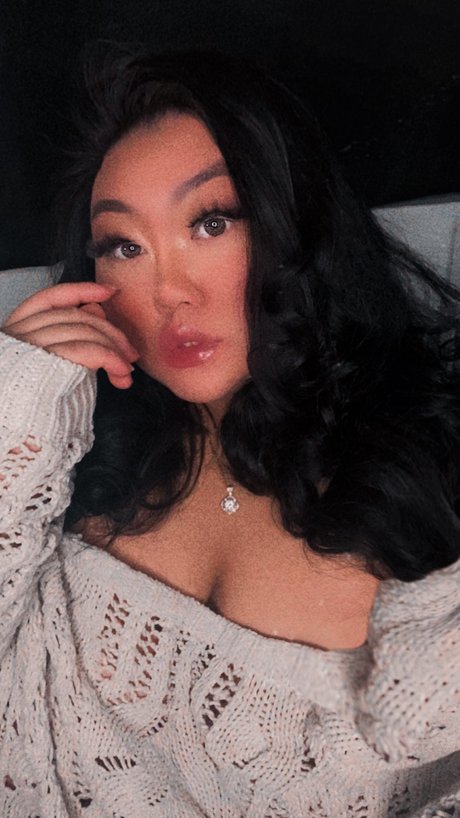 Kendra Vaaj model hot picture