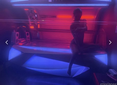 Ella Murray_ model top galleries