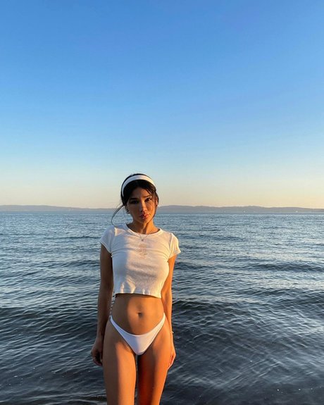 Joleen Diaz nudes model image