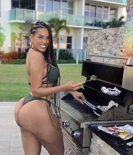 Amirah Dyme pornstar free pics