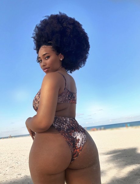 Chaotic Allure adult actress images