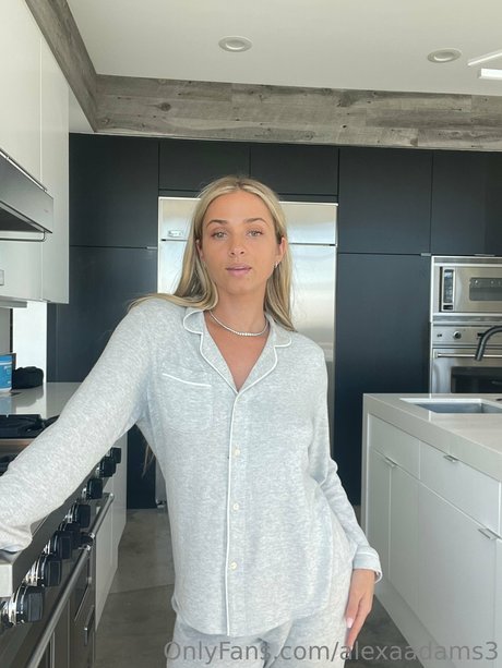 Alexa Adams star adult img