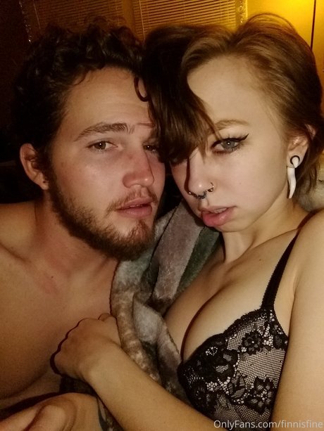 Steezy Tour naked actress img