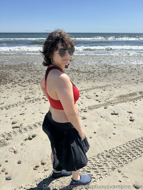 Voluptuousvampire Free best model picture