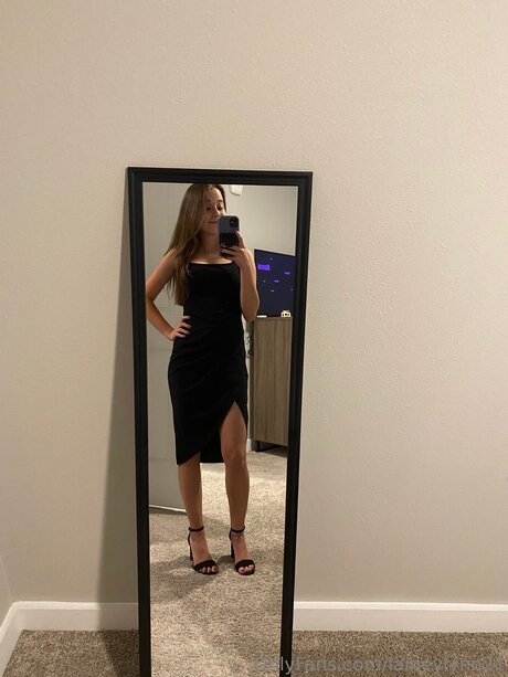 Laineylynn21 model beautiful pic