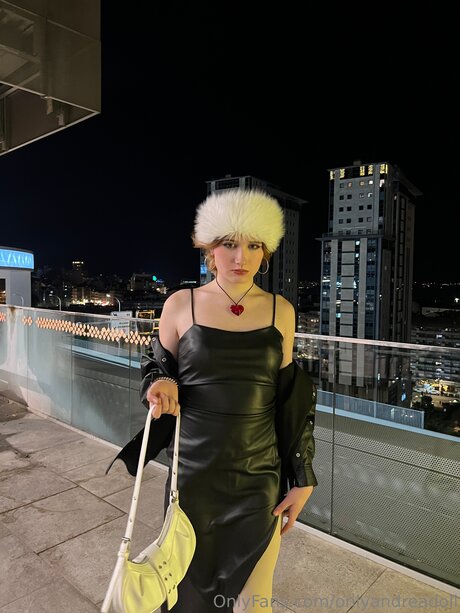 Onlyandreadoll art model picture