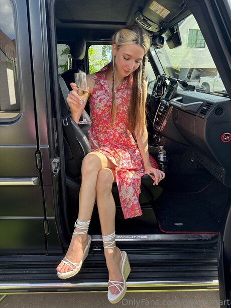 Gracie Hart model beautiful archive