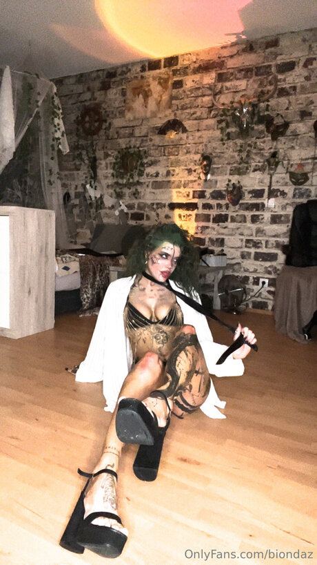 Biondaz star sexy img