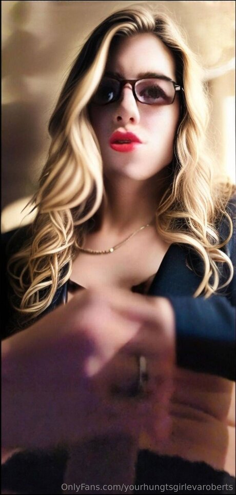 Yourhungtskenziegurl xxx actress images