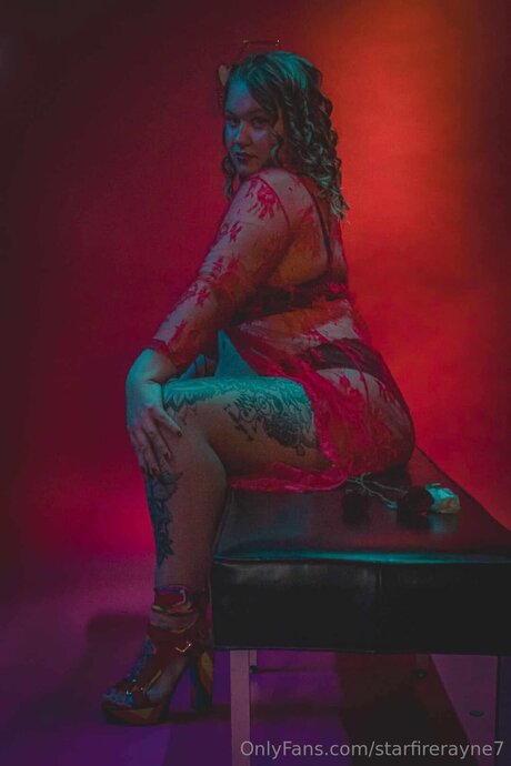 Starfirerayne7 pornstar naked picture