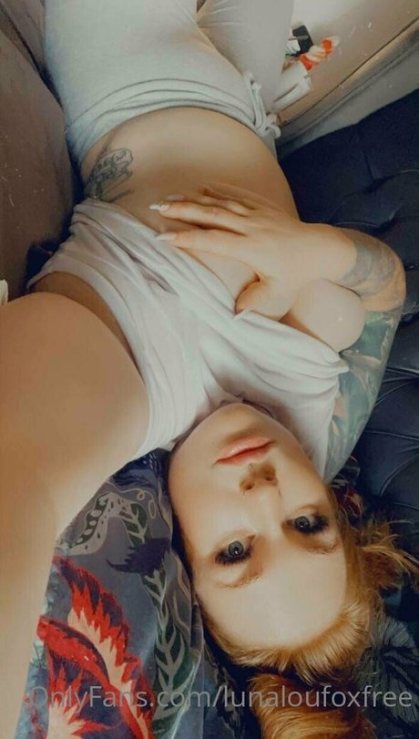 lunaloufoxfree pornstar beautiful pics