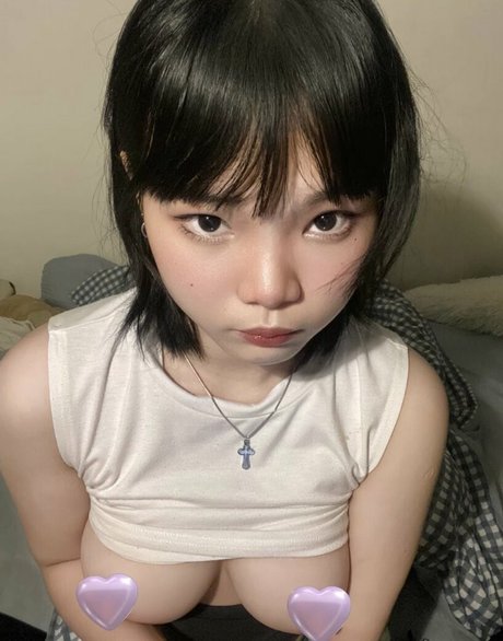 yukxwaii sexy pornstar pictures