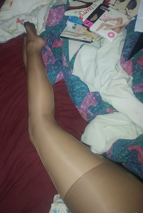 spreading onlyfans free sex images