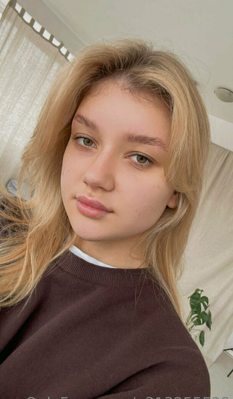 pervokursnica model nice archive