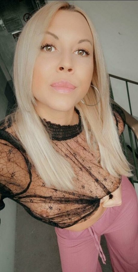 benzpaula pretty star pics