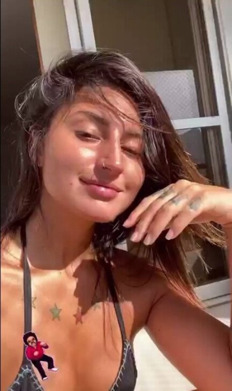 Talia Sereia model perfect img