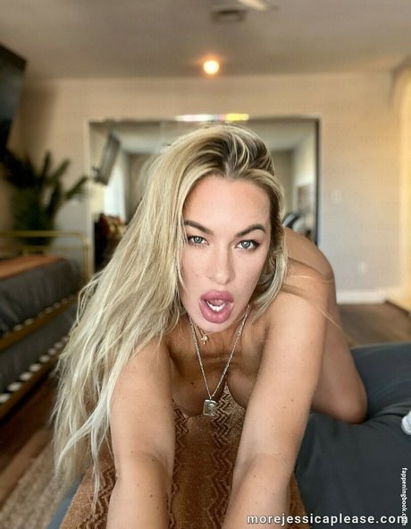 Below Deck top actress img