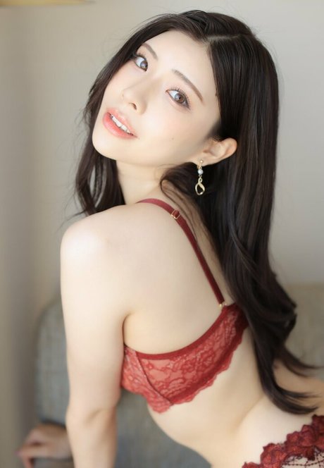 Kamiki Rei model beautiful photos
