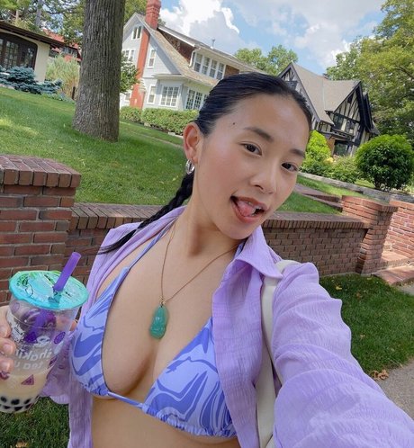 Ara Chun nudes star img