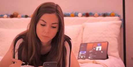 Katee Owen erotic star img