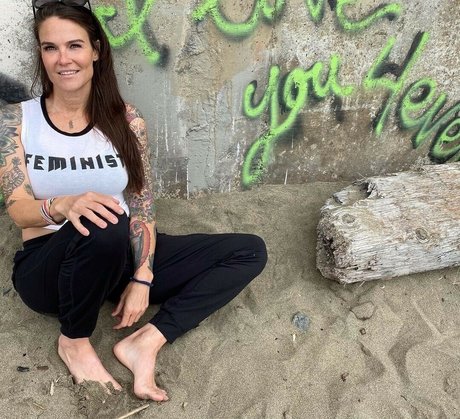 Amy Dumas erotic pornstar archive