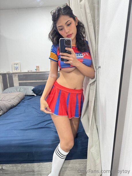 Ploytoy perfect actress pics