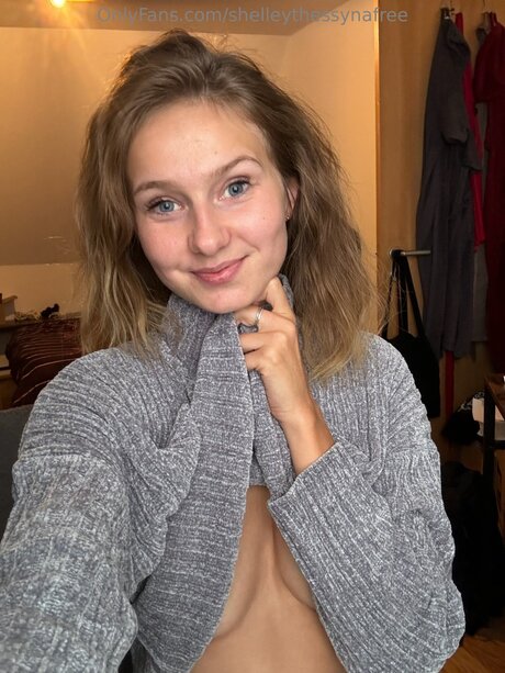 Shelleythessynafree star adult picture