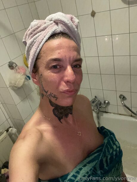 Yvonnne star sex pics