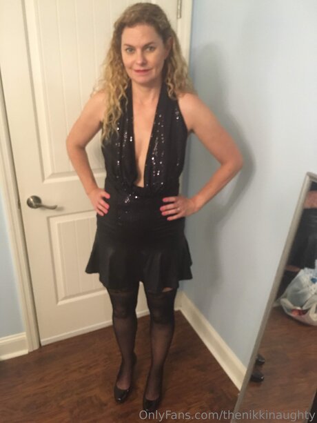 Thenikkinaughty best model pics