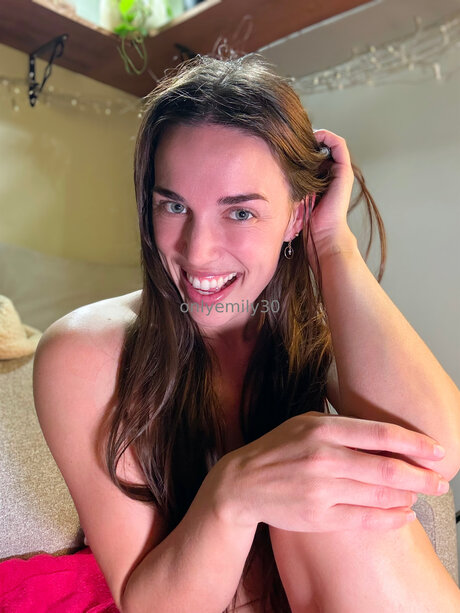 Only Emily30 pornstar pretty gallery