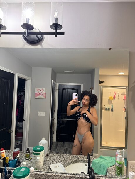 Luh Liyahh hot pornstar gallery