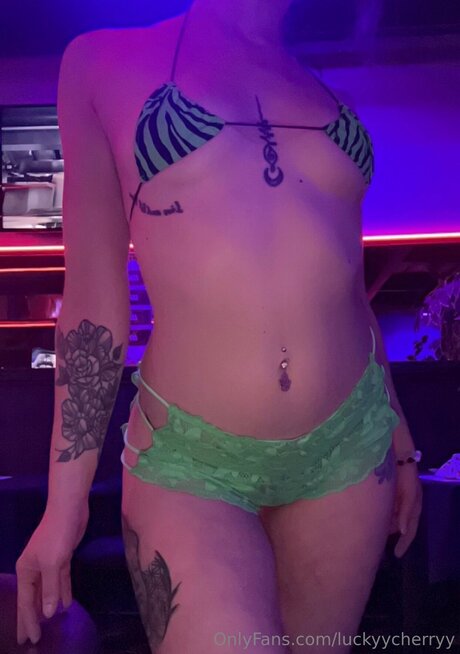 Luckyycherryy beautiful model pic